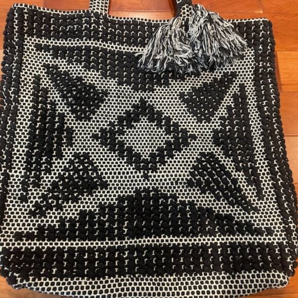 Abercrombie & Fitch Black Textured Cotton Fully Lined Beach Tote Bag - Picture 2 of 6